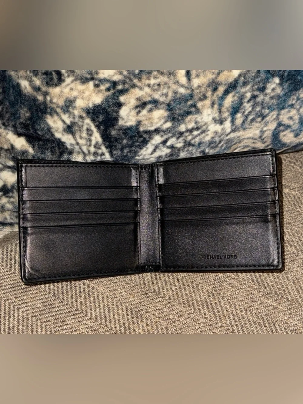 Have 4 wallet for sail